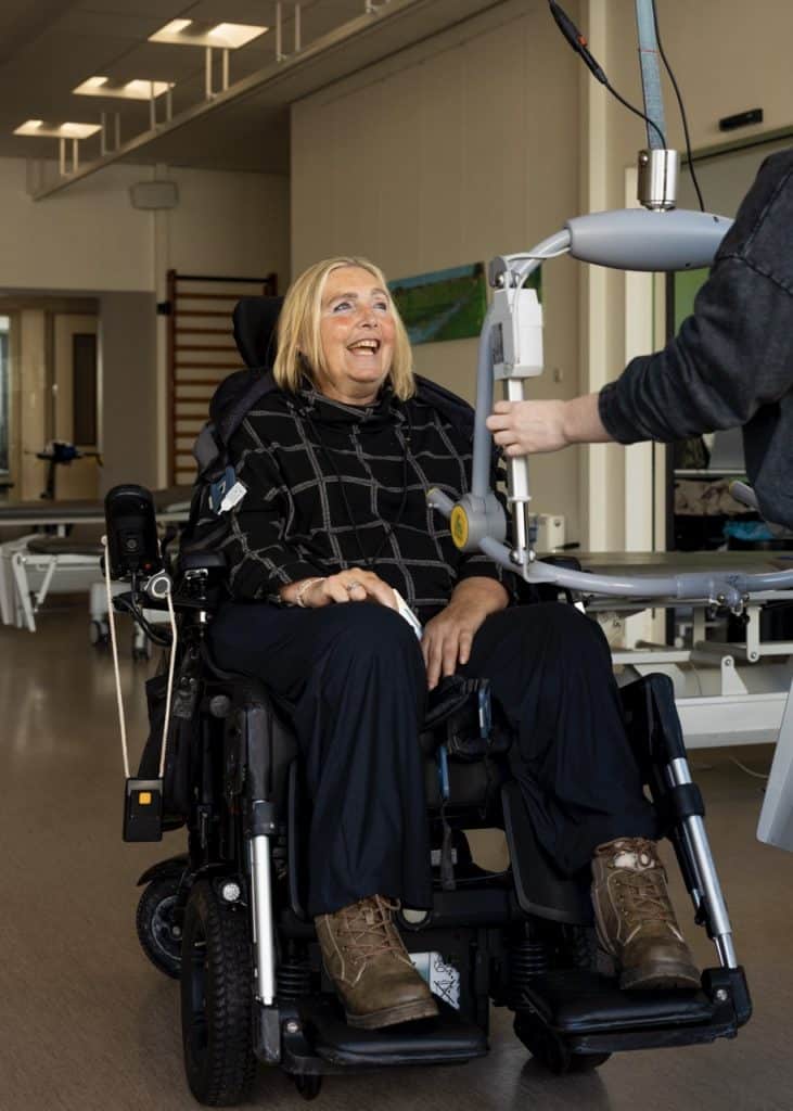 Bewoner in de fysiotherapiezaal